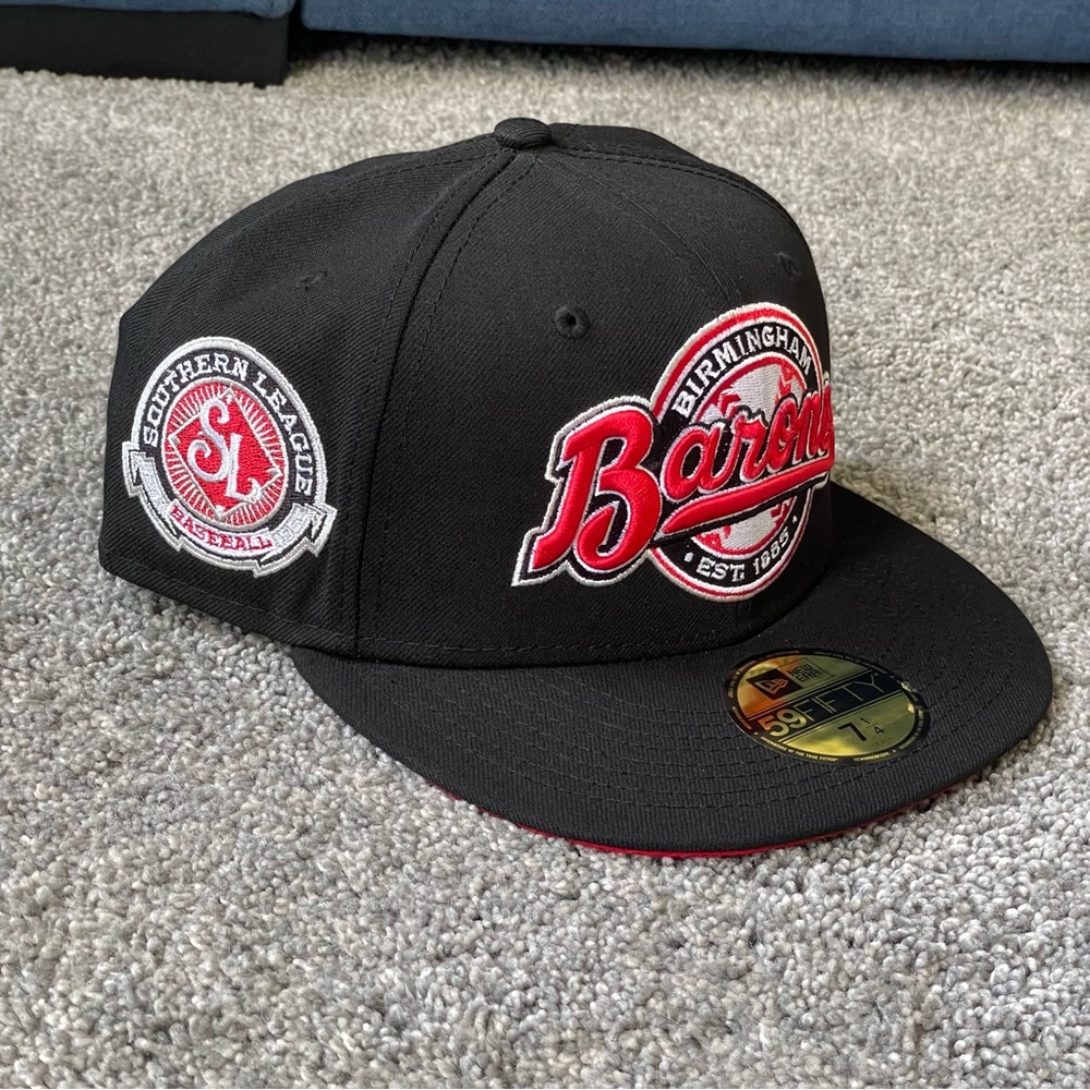 New Era Birmingham Barons Fitted Hat MiLB Southern League Patch Size 7 1/4 Black